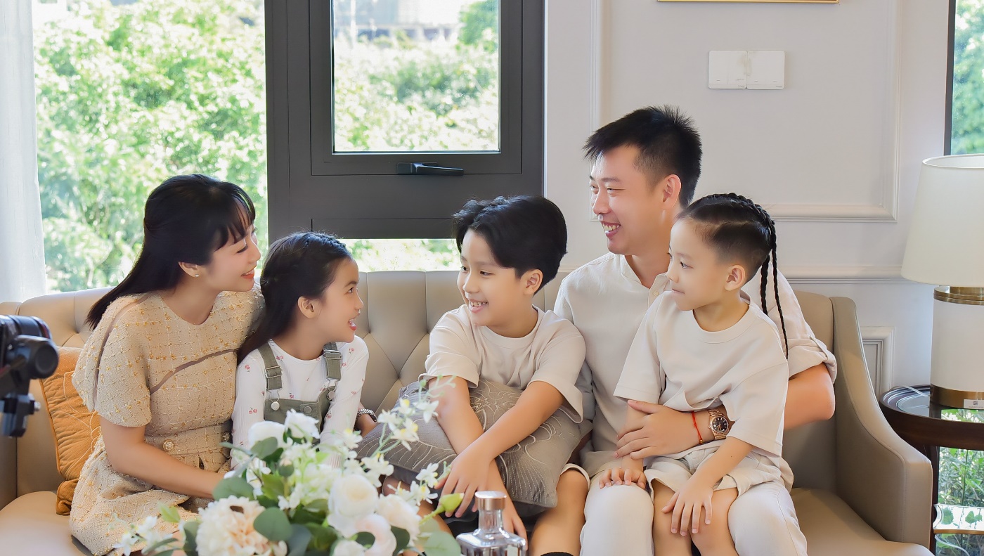 Gia đình Ốc Thanh Vân khám phá không gian sống tại Aqua City - Ảnh 5. Gia đình Ốc Thanh Vân khám phá không gian sống tại Aqua City - Ảnh 5.