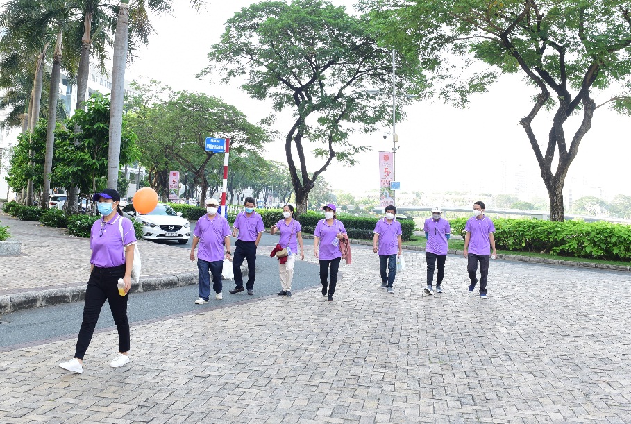 Chương trình Đi bộ Từ thiện Lawrence S. Ting lần 17 - 2022: Thêm 3,4 tỉ đồng ủng hộ người nghèo - Ảnh 4.