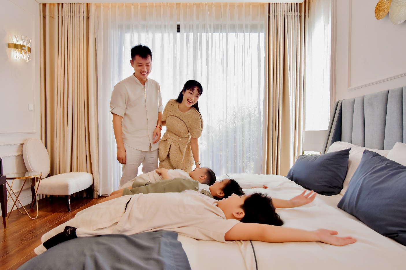 Gia đình Ốc Thanh Vân khám phá không gian sống tại Aqua City - Ảnh 7. Gia đình Ốc Thanh Vân khám phá không gian sống tại Aqua City - Ảnh 7.