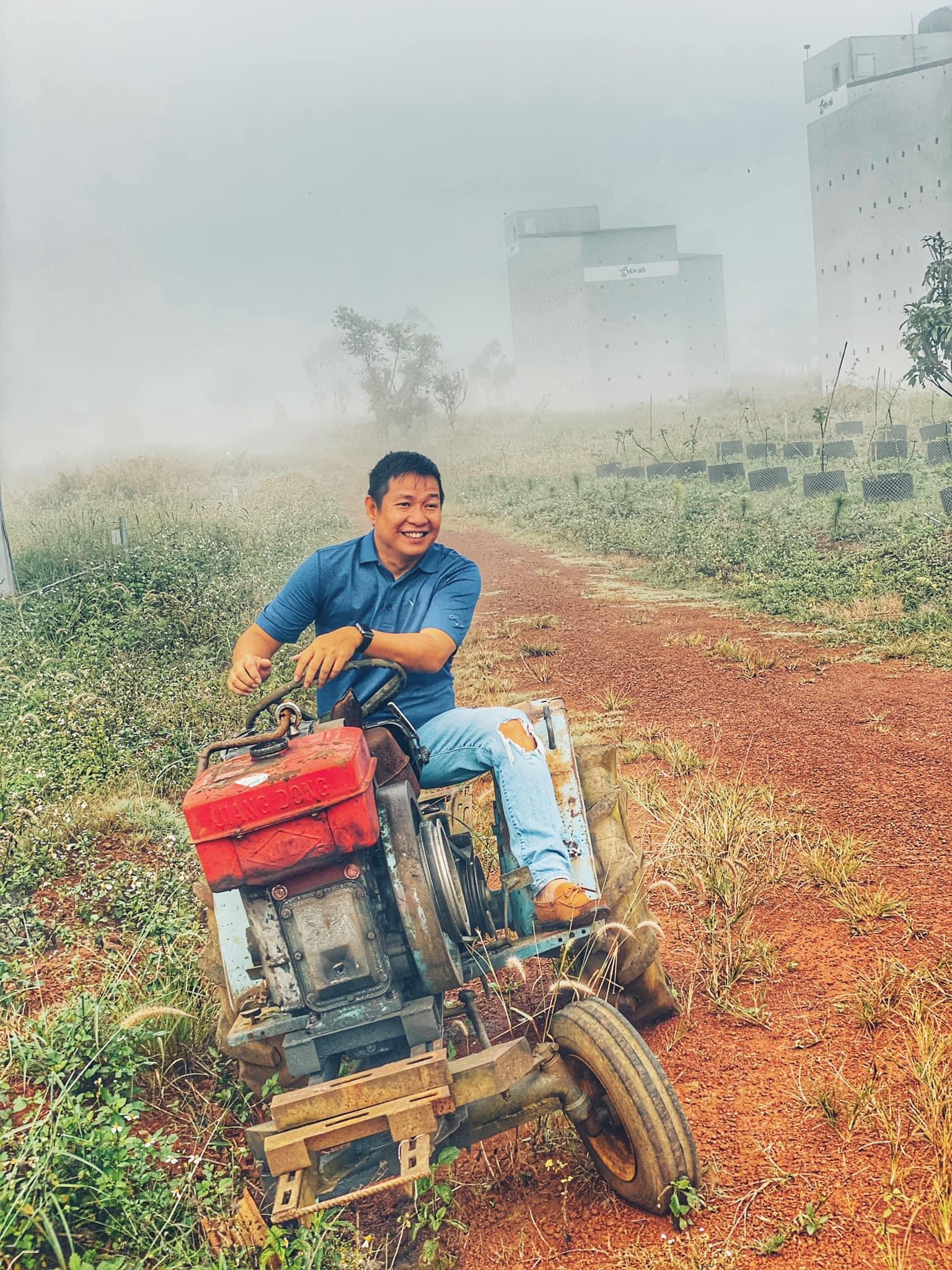 Đạo diễn Đo&agrave;n B&igrave;nh qua đời v&igrave; tai nạn giao th&ocirc;ng, hưởng dương 46 tuổi - Ảnh 3.