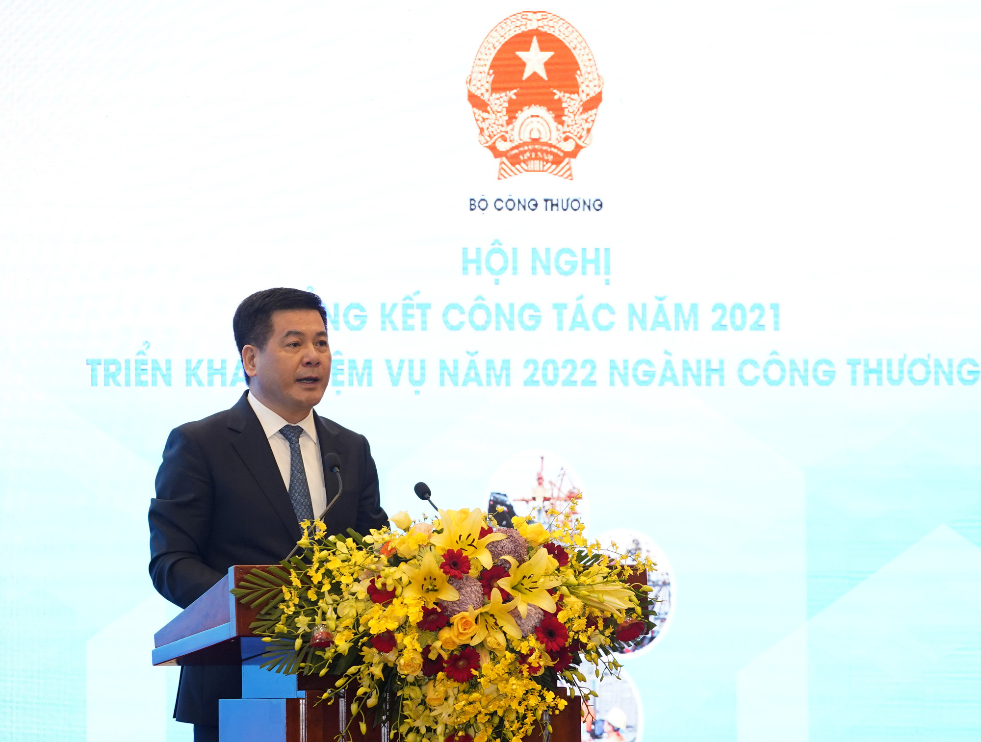 Ph&oacute; Thủ tướng L&ecirc; Văn Th&agrave;nh: Tăng tỉ lệ h&agrave;ng xuất khẩu ch&iacute;nh ngạch sang Trung Quốc - Ảnh 2.