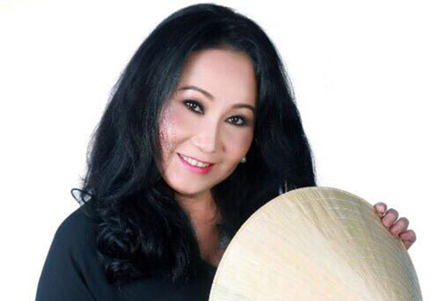 Nghệ sĩ Thanh Hằng: "Tự hào giữ gìn lá cờ kiêu hãnh của dân tộc"