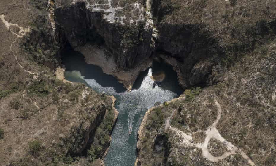 Đi du lịch đầu năm, hàng chục du khách thiệt mạng ở Brazil, Pakistan