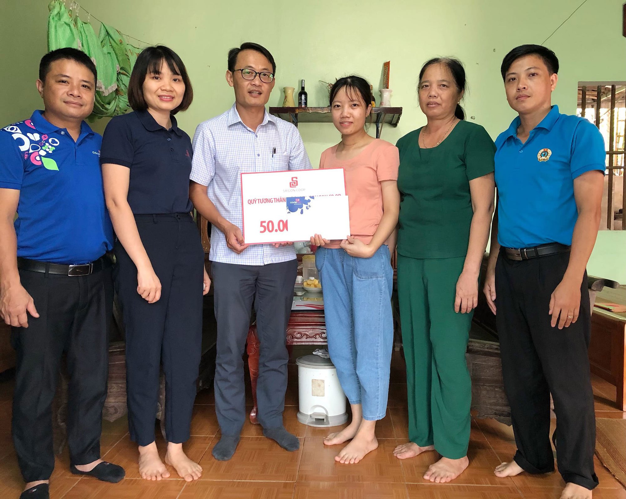 Hơn 1,5 tỉ đồng hỗ trợ đoàn viên bị bệnh hiểm nghèo - Ảnh 1.