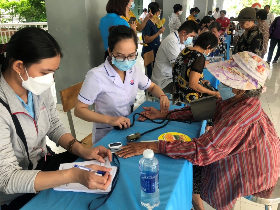 VWS hỗ trợ kh&aacute;m sức khỏe miễn ph&iacute; cho người cao tuổi - Ảnh 3.