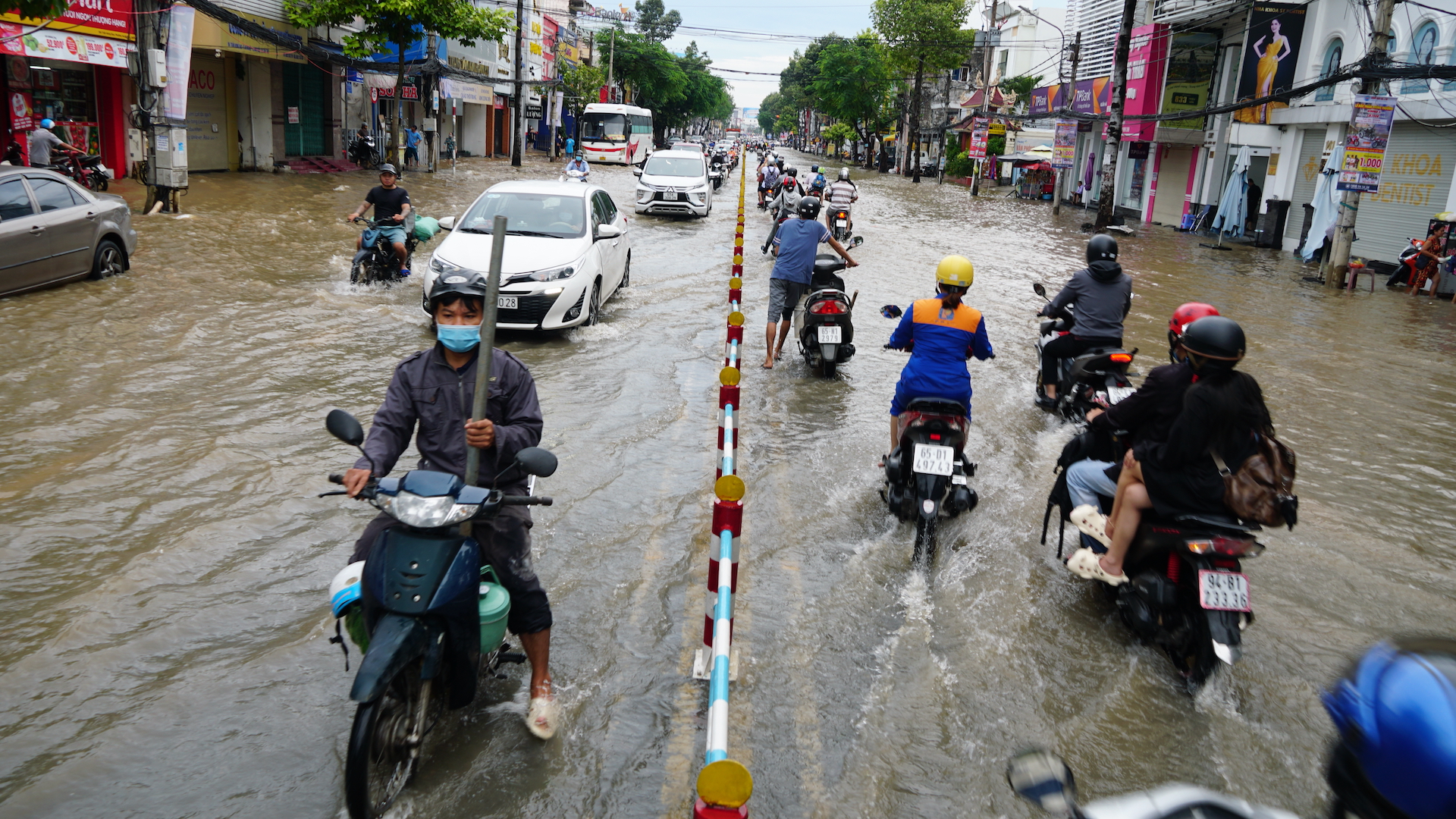 Triều cường dâng cao, Cần Thơ cho học sinh học tại nhà 3 ngày - Ảnh 16.
