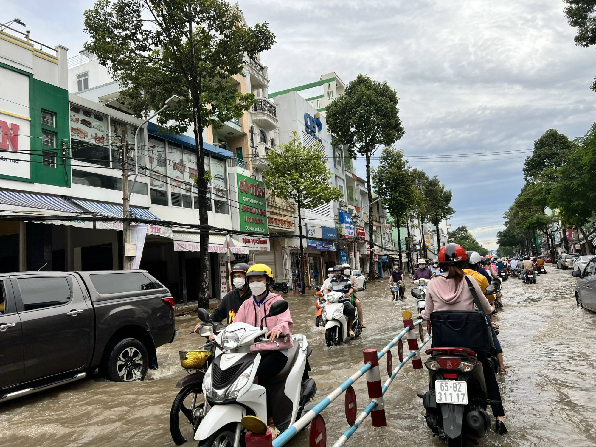 Triều cường dâng cao, Cần Thơ cho học sinh học tại nhà 3 ngày - Ảnh 4.