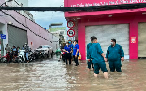Triều cường dâng cao, Cần Thơ cho học sinh học tại nhà 3 ngày - Ảnh 6.