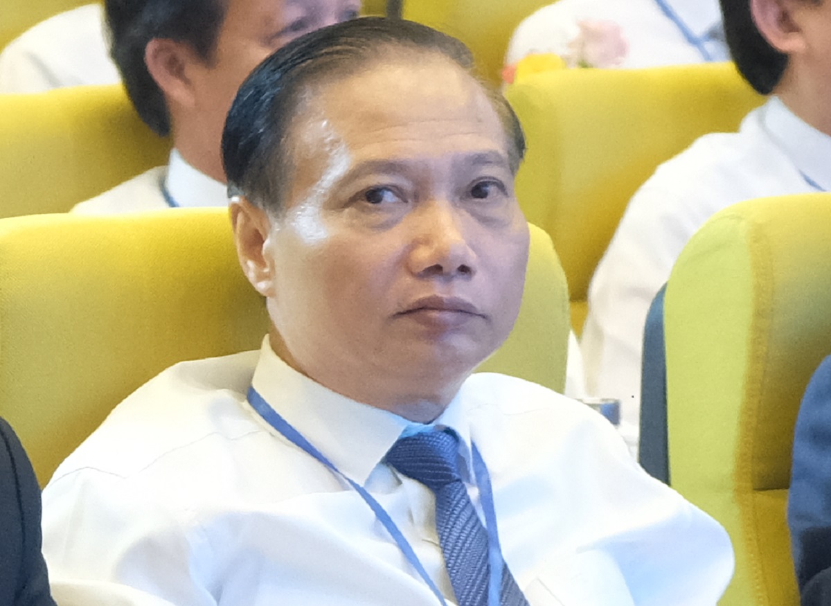 Cho Phó bí thư Thường trực Tỉnh ủy, Chủ tịch HĐND tỉnh Ninh Bình nghỉ hưu trước tuổi