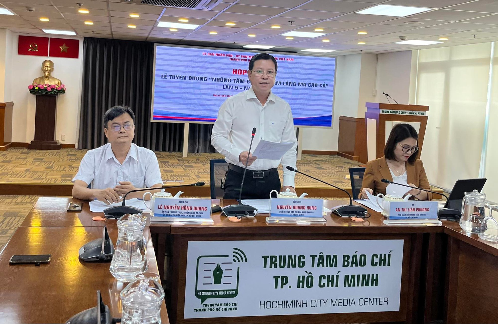 TP HCM sẽ tuyên dương 101 gương thầm lặng, trong đó có 2 người ở nước ngoài