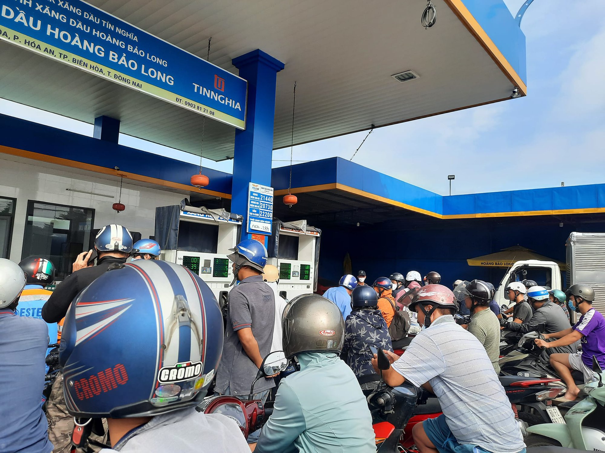 Đồng Nai: Bán xăng dạo trước trạm xăng với giá khủng - Ảnh 5.