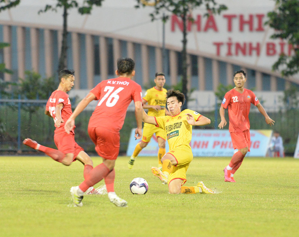 Giải Hạng nhất quốc gia 2022: Kịch tính tranh 2 suất thăng hạng - Ảnh 2.