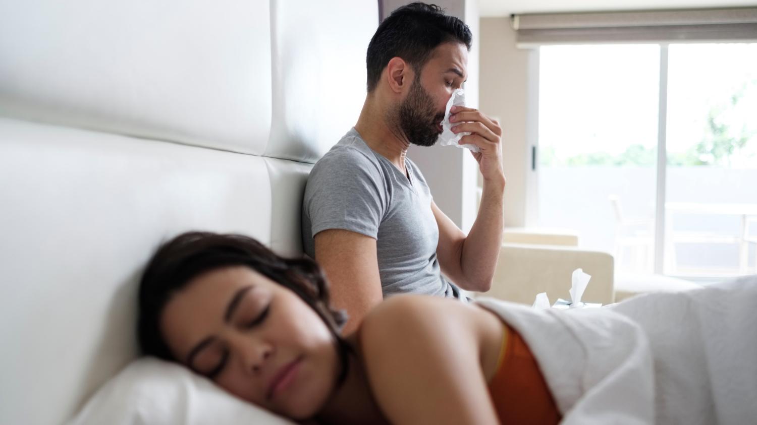 Vì sao có quý ông "lên đỉnh" xong lại bệnh?