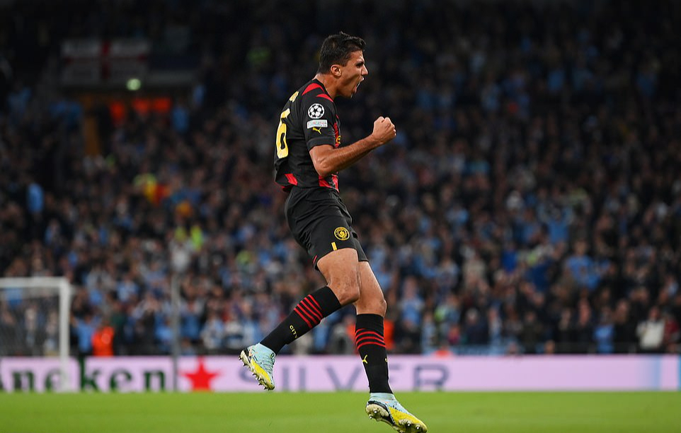 S&aacute;t thủ Haaland kh&ocirc;ng được ra s&acirc;n, Man City bị chủ nh&agrave; Copenhagen cầm h&ograve;a - Ảnh 2.