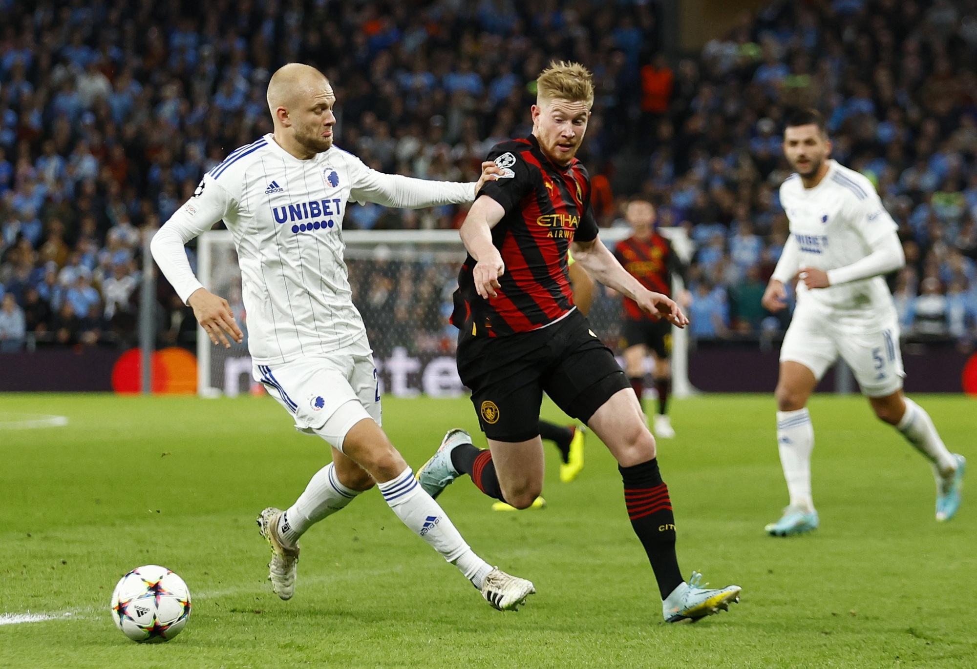 "Sát thủ" Haaland không được ra sân, Man City bị chủ nhà Copenhagen cầm hòa