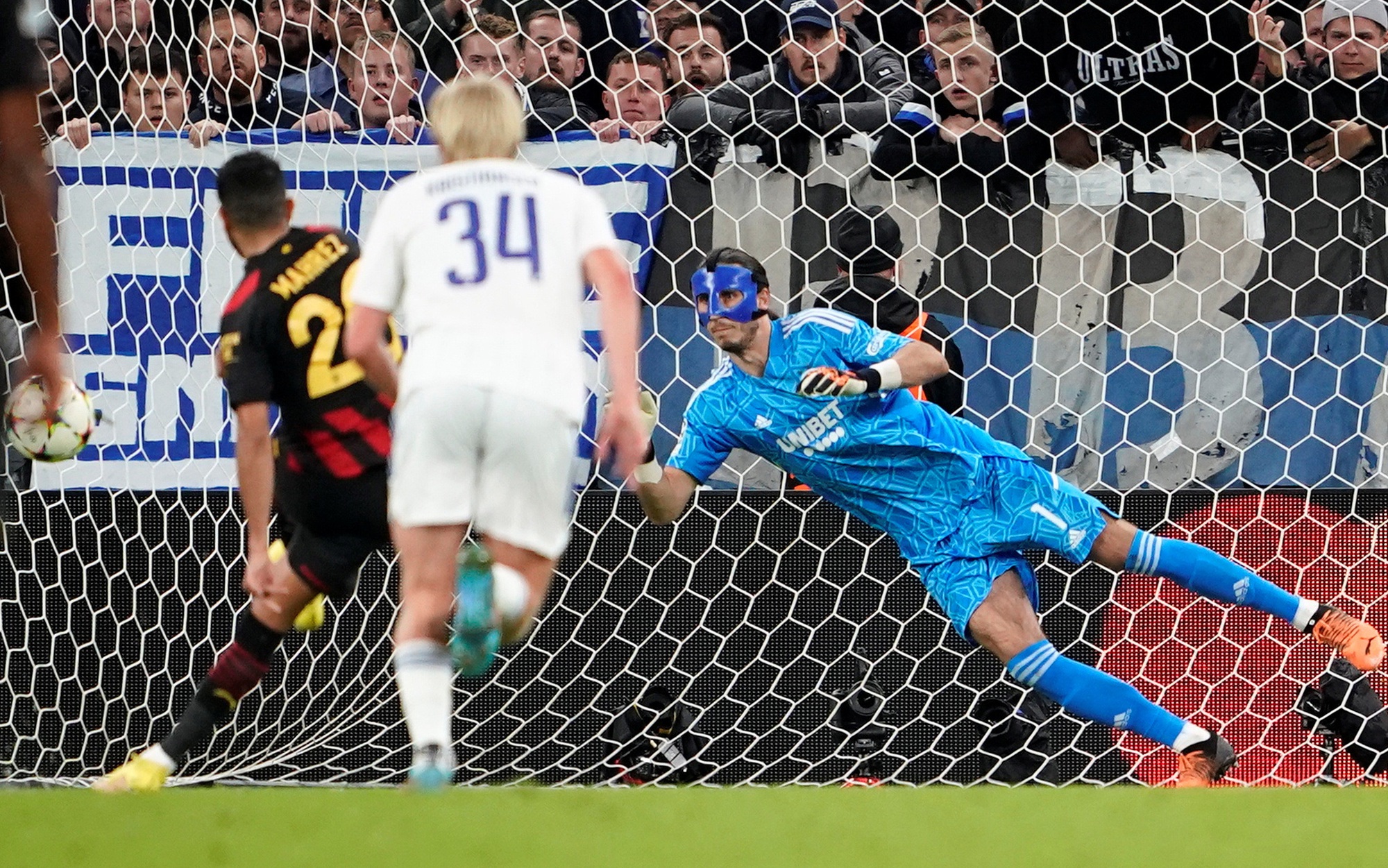 S&aacute;t thủ Haaland kh&ocirc;ng được ra s&acirc;n, Man City bị chủ nh&agrave; Copenhagen cầm h&ograve;a - Ảnh 3.
