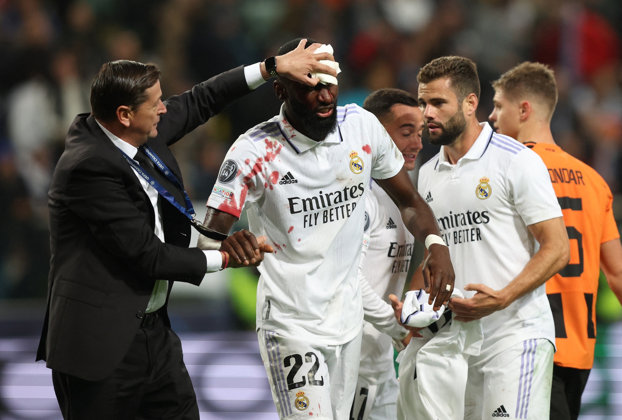 Rudiger đổ máu kiếm trận hòa, Real Madrid chia điểm nghẹt thở Shakhtar Donetsk