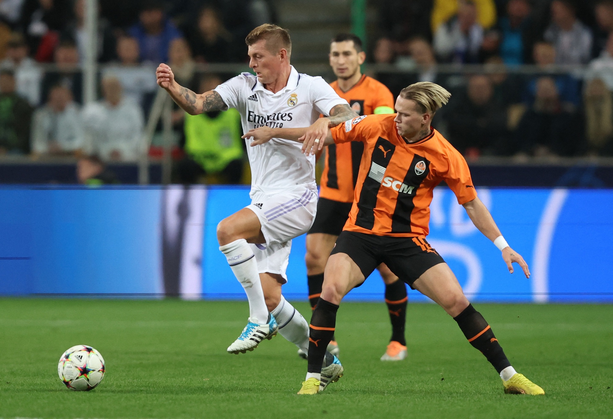 Rudiger đổ m&aacute;u kiếm trận h&ograve;a, Real Madrid chia điểm nghẹt thở Shakhtar Donetsk - Ảnh 2.