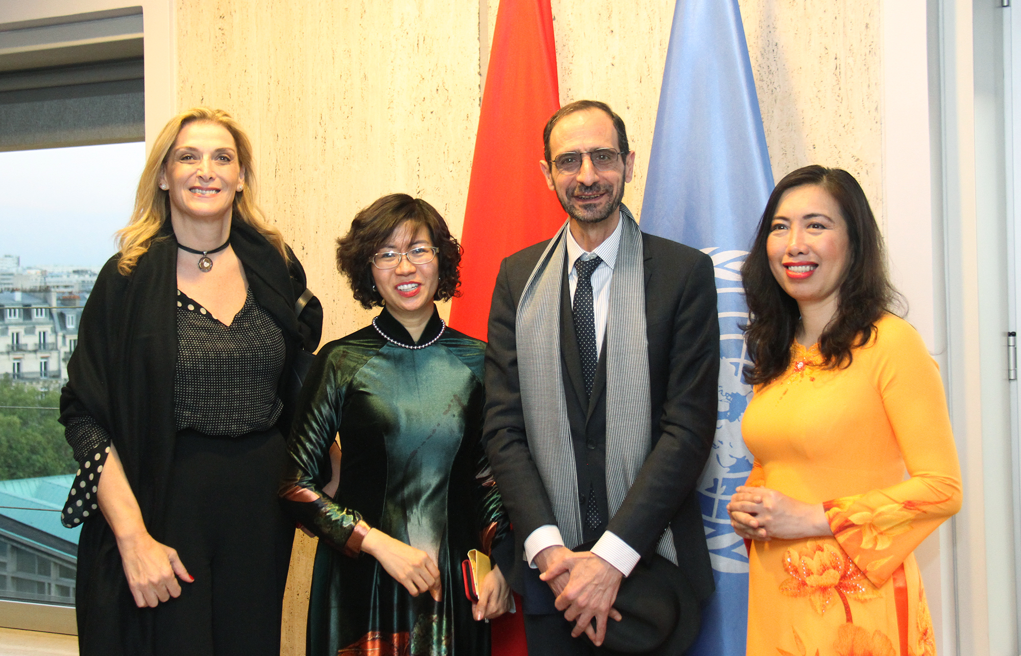 Kỷ niệm Nghị quyết t&ocirc;n vinh Chủ tịch Hồ Ch&iacute; Minh tại trụ sở UNESCO - Ảnh 3.