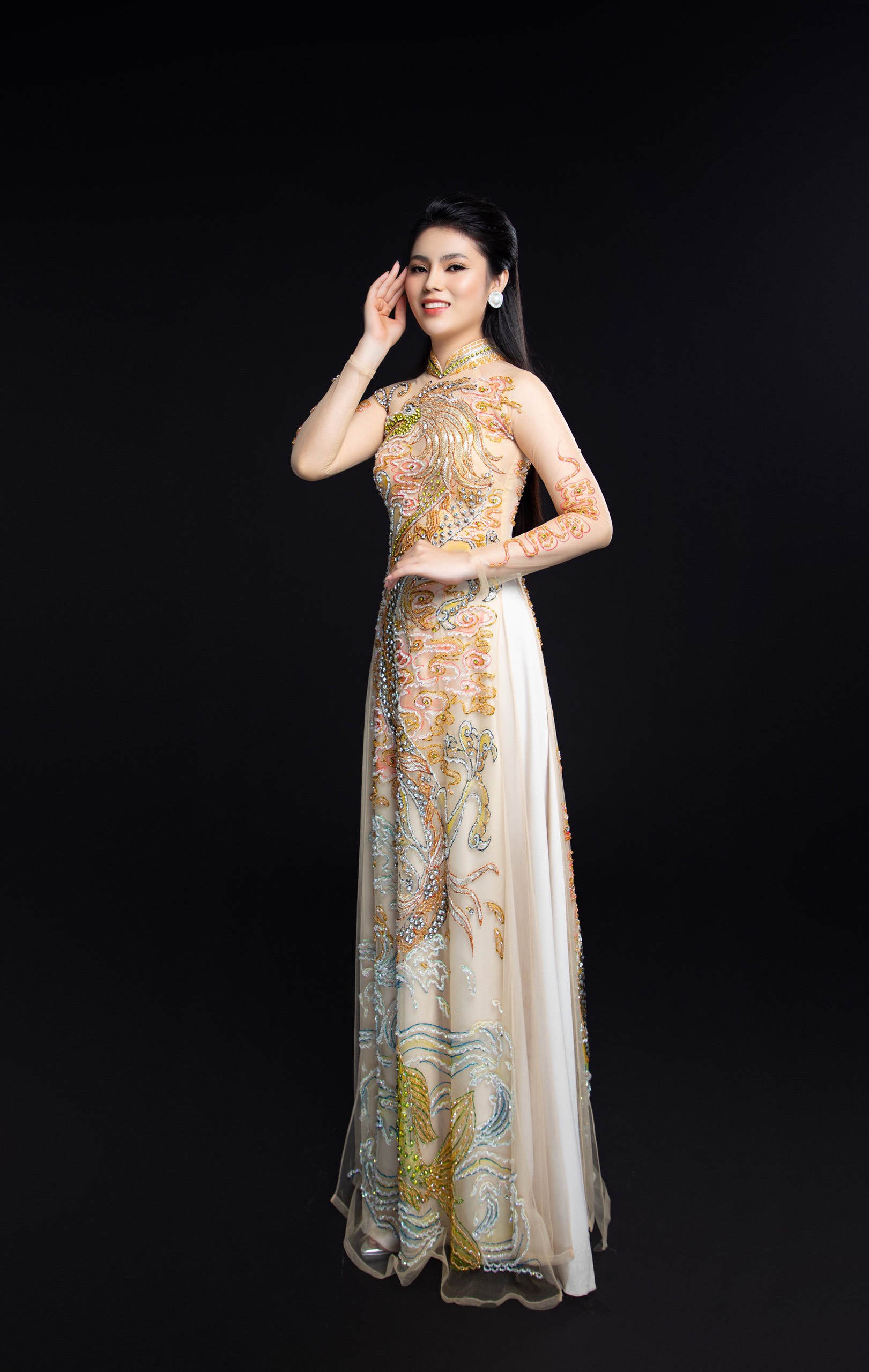 Hoa kh&ocirc;i Kim Anh khoe sắc với &aacute;o d&agrave;i d&aacute;ng hoa - Ảnh 6.