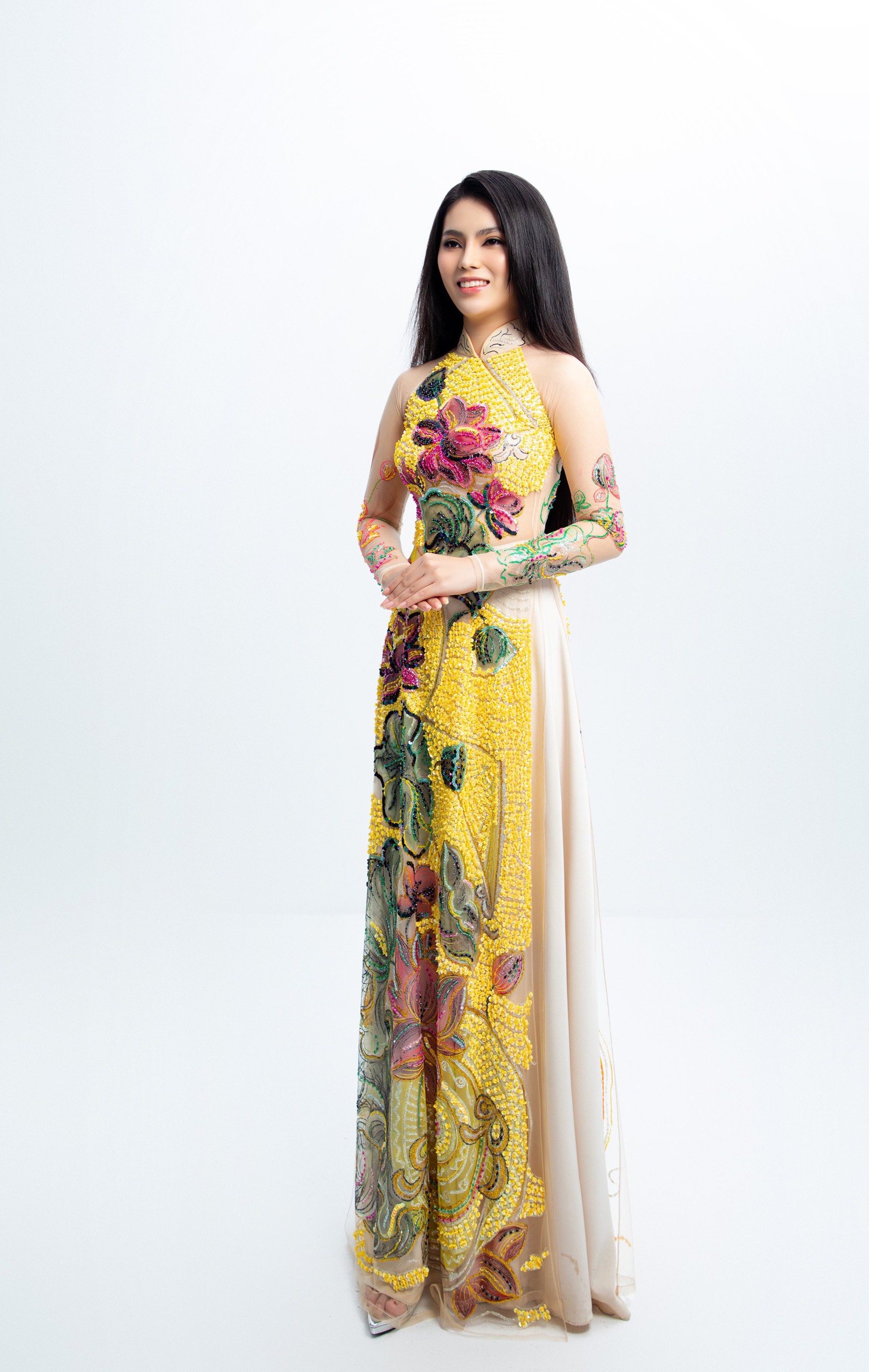 Hoa kh&ocirc;i Kim Anh khoe sắc với &aacute;o d&agrave;i d&aacute;ng hoa - Ảnh 3.