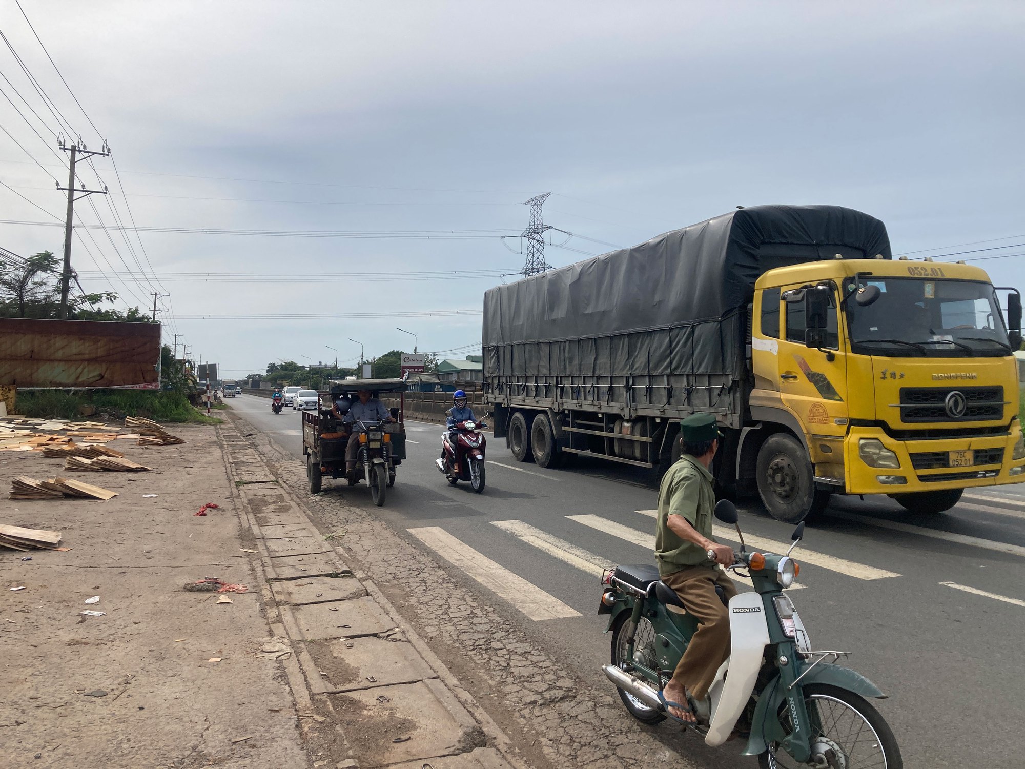 Bất thường tại "điểm nóng" gần Trạm CSGT Suối Tre