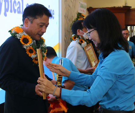 Tôn vinh 36 doanh nghiệp chăm sóc công nhân tốt