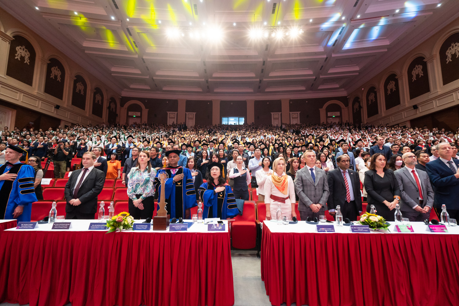 To&agrave;n cảnh lễ khai giảng &ldquo;đặc biệt&rdquo; ở Trường Đại học VinUni - Ảnh 1.