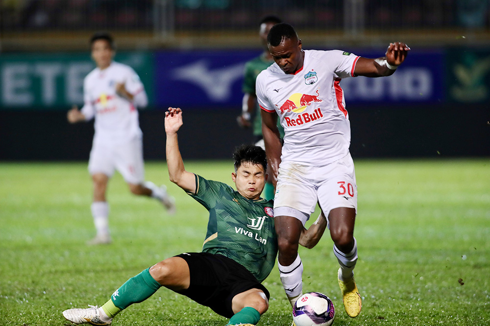 Trước v&ograve;ng 19 V-League 2022: Ho&agrave;ng Anh Gia Lai kh&oacute; lọt Top 3 - Ảnh 4.
