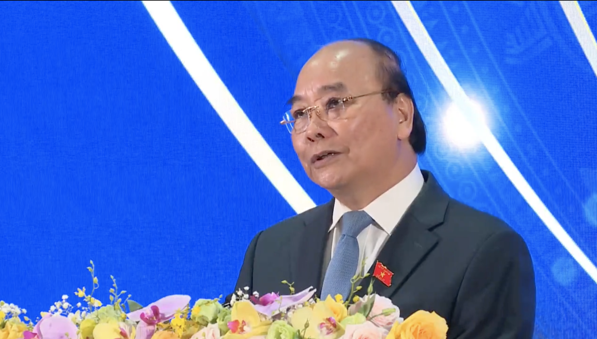 Chủ tịch nước Nguyễn Xuân Phúc: ĐHQG TP HCM lĩnh ấn tiên phong trong đổi mới, sáng tạo