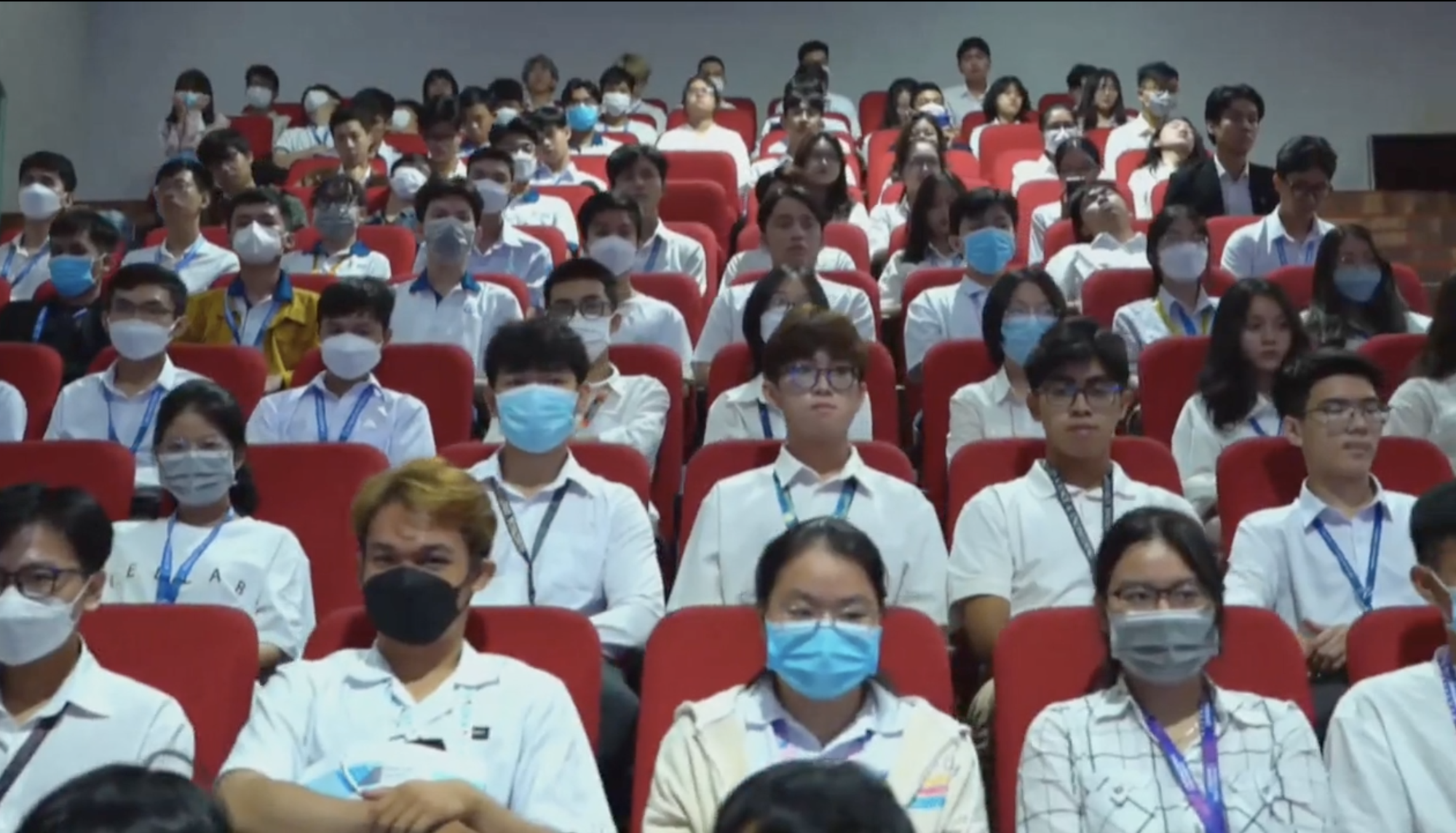 Chủ tịch nước Nguyễn Xu&acirc;n Ph&uacute;c: ĐHQG TP HCM lĩnh ấn ti&ecirc;n phong trong đổi mới, s&aacute;ng tạo - Ảnh 4.