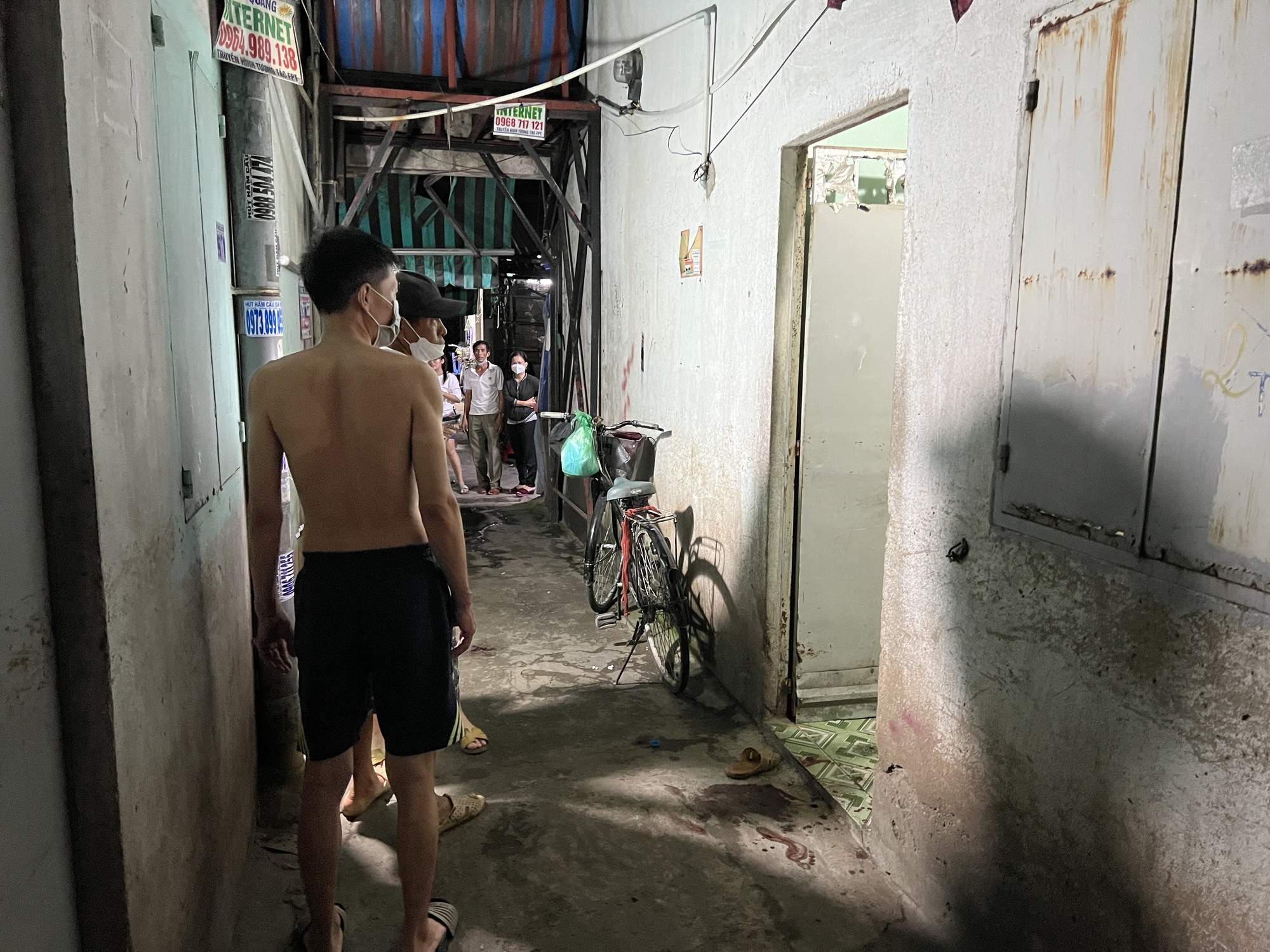 Người đấm bóp dạo bị đâm chết tại dãy trọ ở Bình Dương