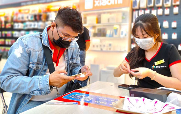 Smartphone phổ thông nâng cấp để cạnh tranh