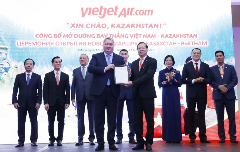 Cơ hội kh&aacute;m ph&aacute; Việt Nam d&agrave;nh cho du kh&aacute;ch Kazakhstan - Ảnh 1.