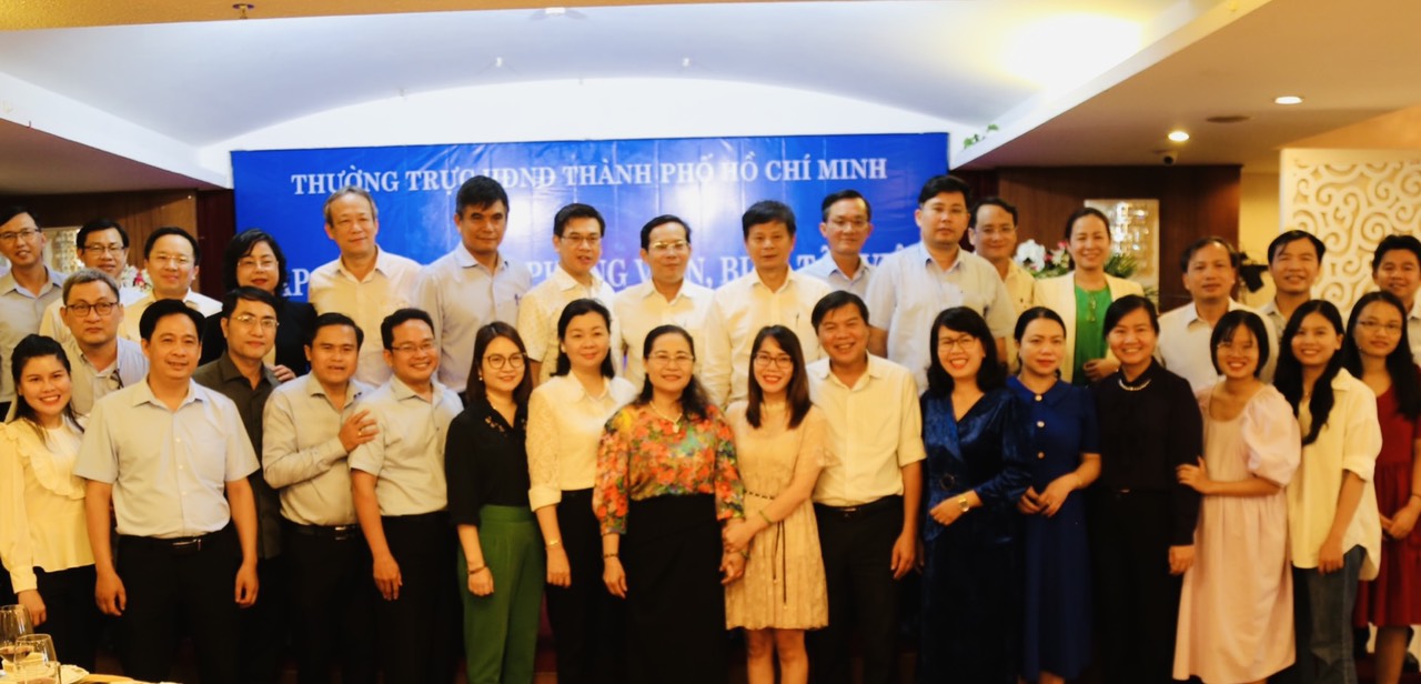Thường trực HĐND TP HCM gặp gỡ cơ quan báo chí