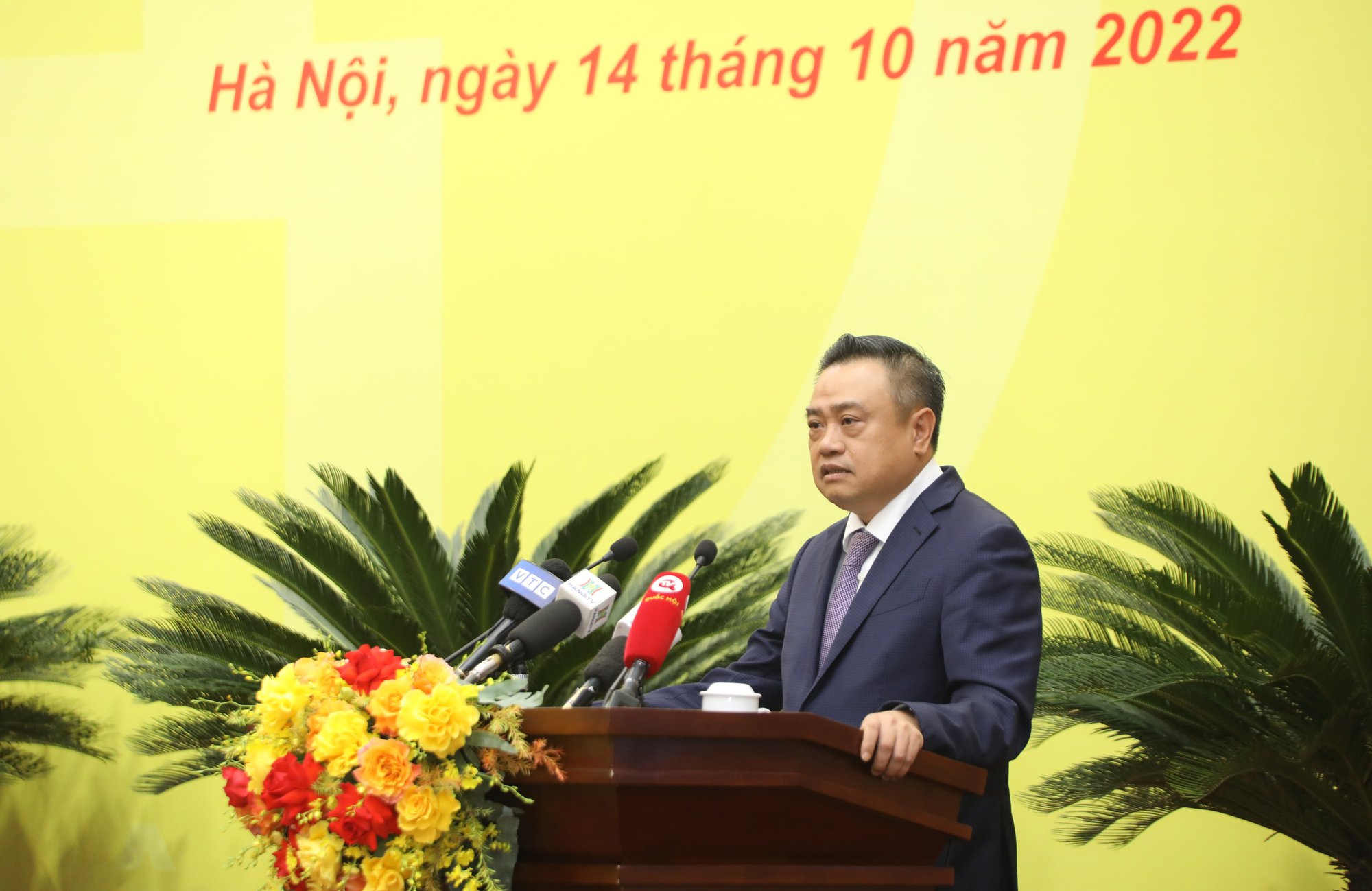 Cấp dưới buông lỏng quản lý, Chủ tịch Hà Nội nhận trách nhiệm