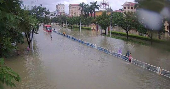 Ph&aacute;t hiện thi thể người đ&agrave;n &ocirc;ng tr&ocirc;i tr&ecirc;n s&ocirc;ng Hương - Ảnh 5.