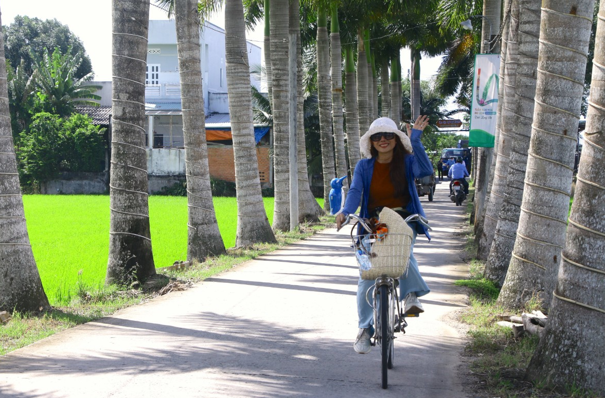 Công bố quyết định của Thủ tướng Iiên quan huyện Tân Trụ