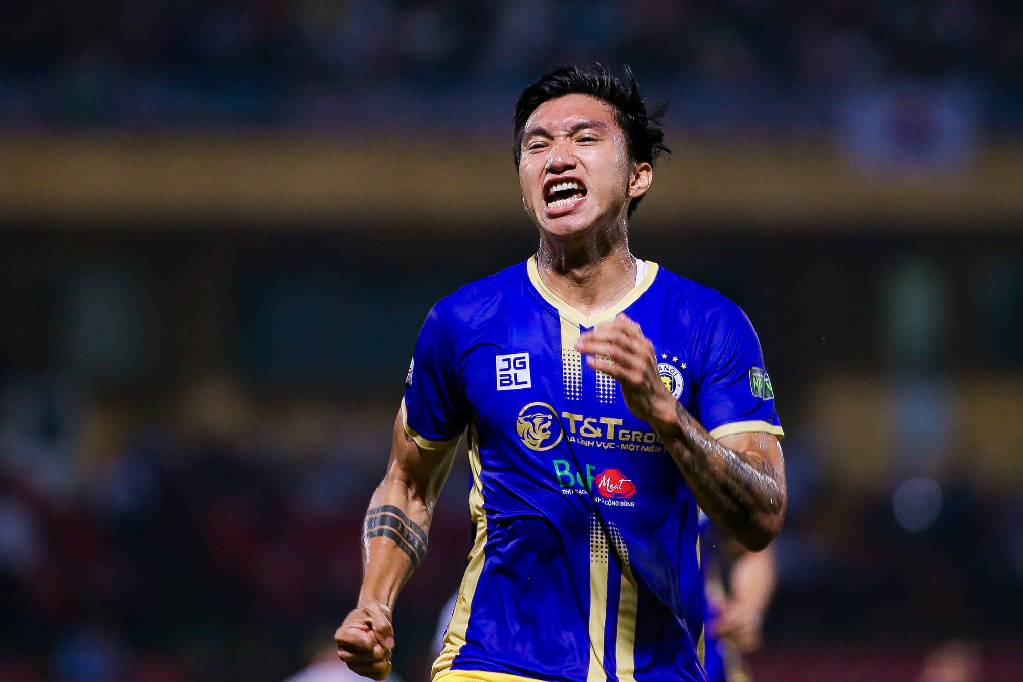 Văn Hậu ghi bàn cho Hà Nội FC sau hơn 4 năm, Bầu Hiển vỗ tay tán thưởng - Ảnh 4.