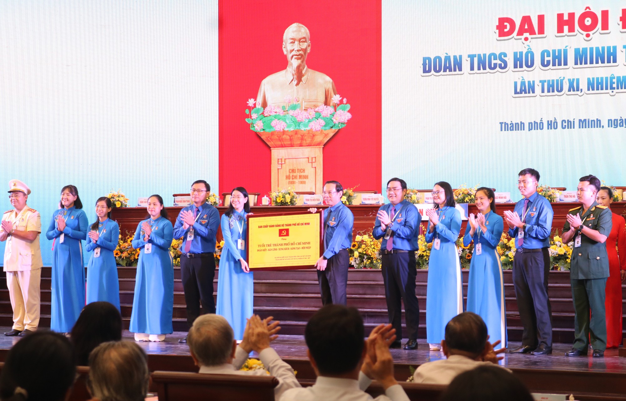 Bí thư Nguyễn Văn Nên: Không cớ gì mà lịch sử lại không thích học - Ảnh 1.