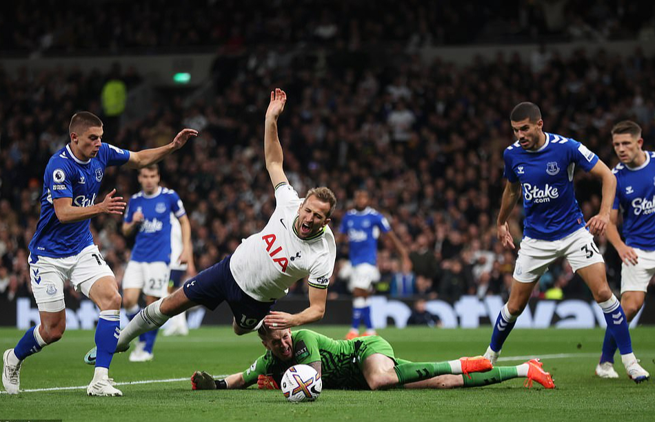 Harry Kane b&ugrave;ng nổ trận đấu 400, Tottenham dọa đội nh&igrave; bảng Man City - Ảnh 4.