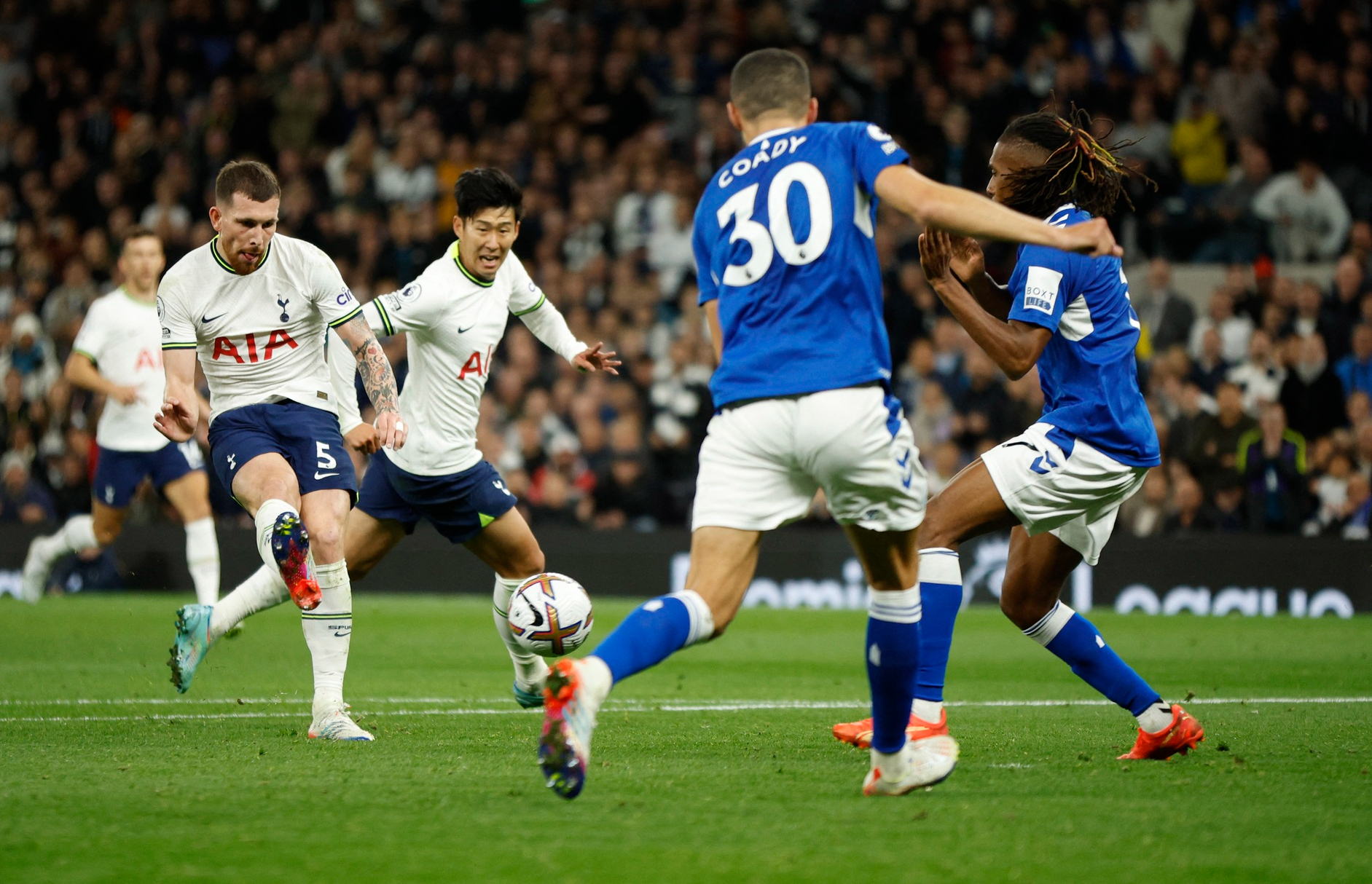 Harry Kane b&ugrave;ng nổ trận đấu 400, Tottenham dọa đội nh&igrave; bảng Man City - Ảnh 6.