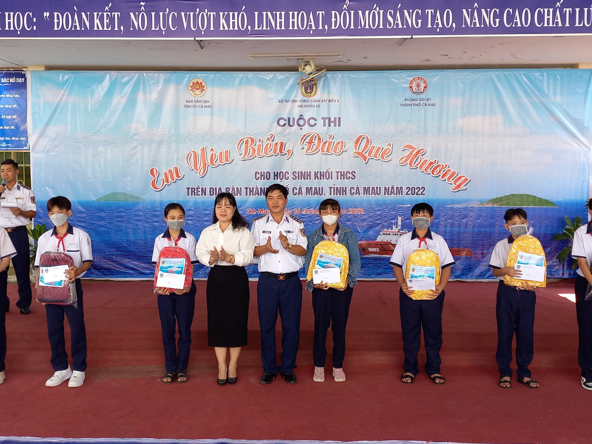 Học sinh Cà Mau tranh tài sôi nổi tại cuộc thi Em yêu biển, đảo quê hương - Ảnh 6.