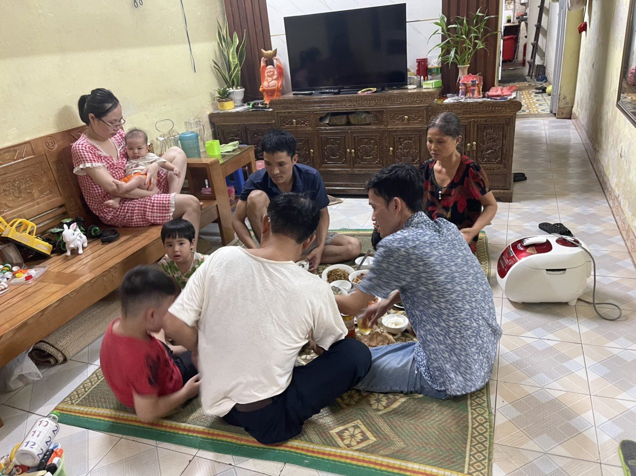 H&agrave;ng chục hộ d&acirc;n sống khổ sở giữa l&ograve;ng TP Thanh H&oacute;a - Ảnh 4.
