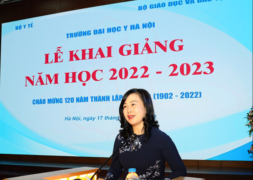Quyền bộ trưởng Đào Hồng Lan nhắn nhủ gì với tân sinh viên Đại học Y?