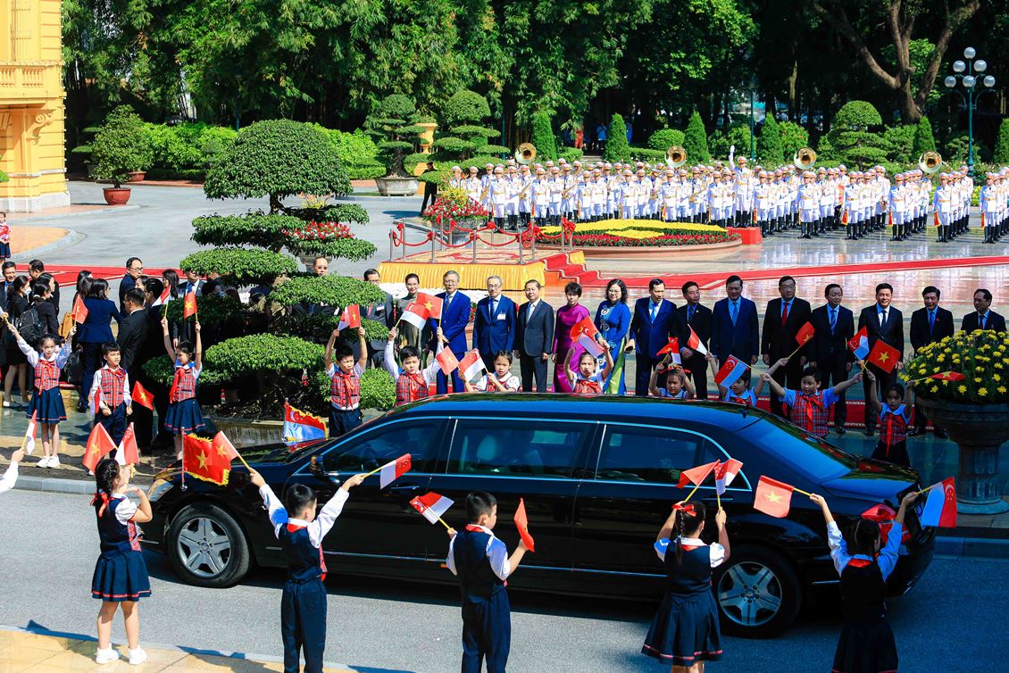 Chủ tịch nước Nguyễn Xuân Phúc chủ trì Lễ đón Tổng thống Singapore - Ảnh 5.