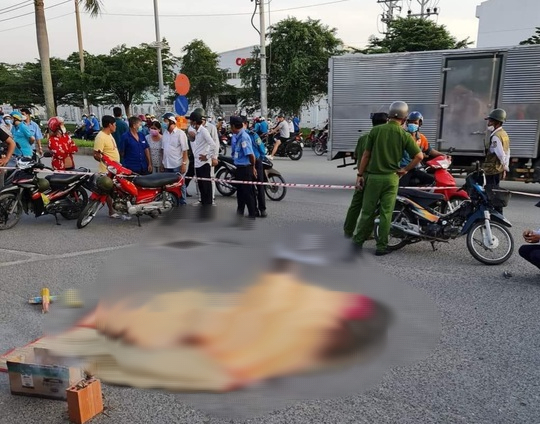 Va chạm với xe bồn sau giờ học, 2 học sinh nghèo và mẹ chết thảm - Ảnh 2.