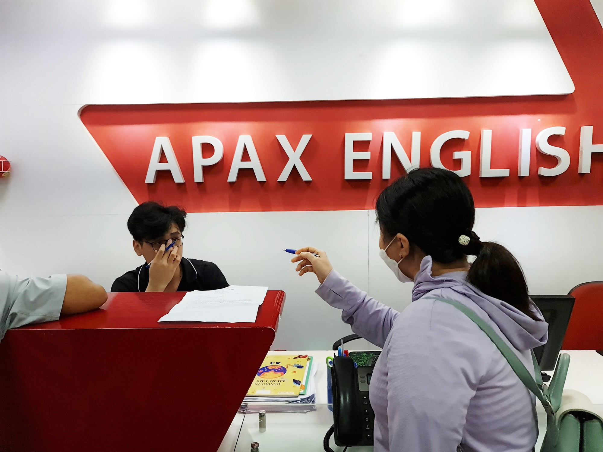 30 phụ huynh khiếu nại Trung tâm tiếng Anh Apax English - Apax Leaders Đà Nẵng