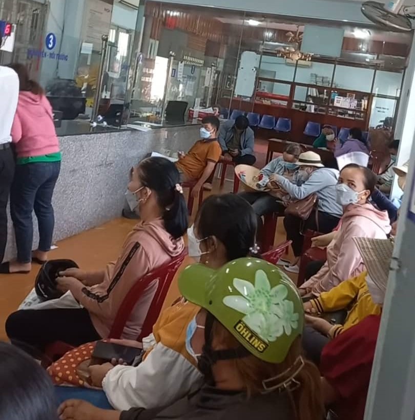B&igrave;nh Phước: Tạm đ&igrave;nh chỉ c&ocirc;ng t&aacute;c 8 người nghi vấn nhũng nhiễu về đất đai - Ảnh 1.