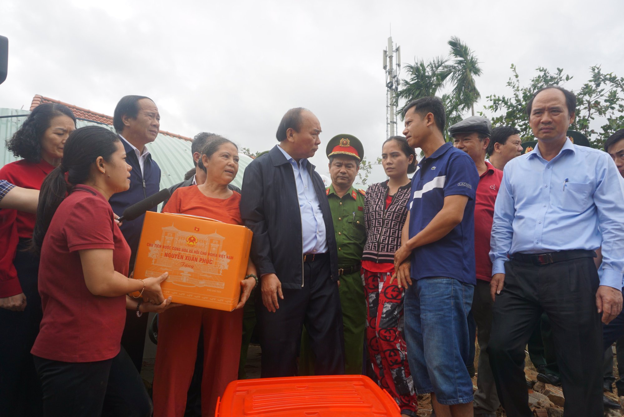 Không để dân thiếu đói vì bão lũ
